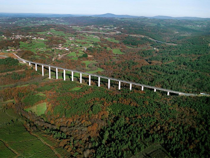 Vista aérea del trazado del tren de alta velocidad Lalín-Santiago de Compostela