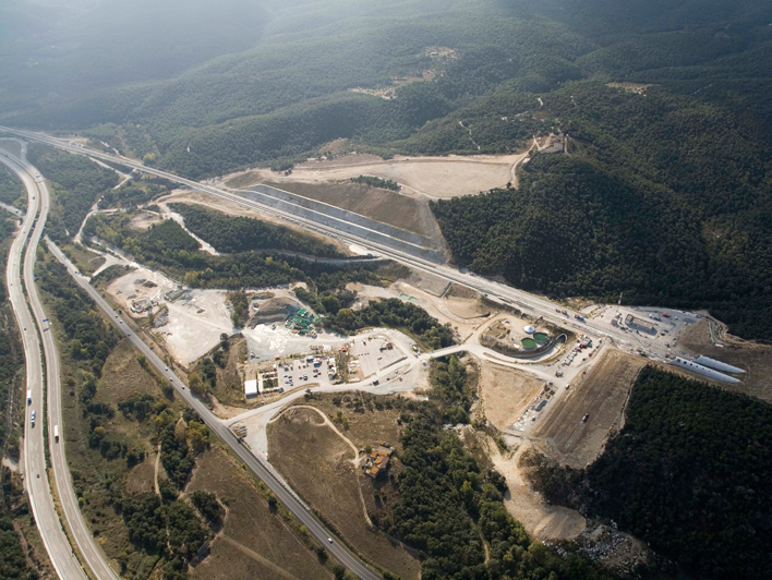 Vista aérea del trazado del tren de alta velocidad Figueras-Perpignan