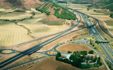 Vista aérea de la autopista R2 de Madrid